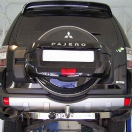 Фаркоп Mitsubishi Padjero IV (бензиновый) Baltex (2008-) накладка из стали