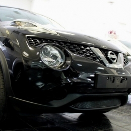 Защита радиатора Nissan Juke 2014- black PREMIUM (2 части) 