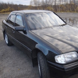 Дефлекторы окон Mercedes Benz C180 (W204)